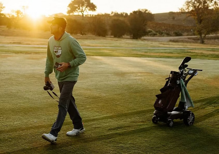 Golfer kiêm nhiếp ảnh gia này đã lập kỷ lục chơi 580 sân golf trong một năm