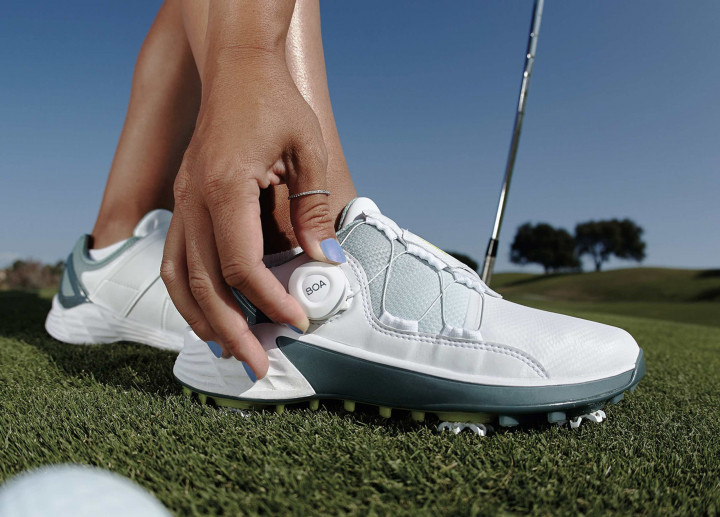 Giày golf - Trang bị rất hữu ích cho người chơi nhưng thường bị xem nhẹ