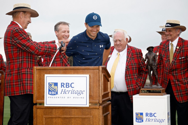 Lý do người vô địch The RBC Heritage được trao tặng chiếc áo khoác sọc vuông đặc trưng