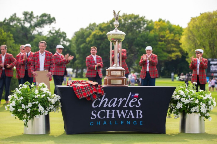 Nguyên nhân Charles Schwab Challenge trao tặng áo khoác sọc vuông cho người chiến thắng