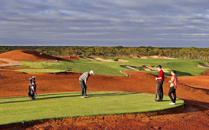 Nullarbor Links - Sân golf dài nhất thế giới với bố cục lên tới 1.365 km