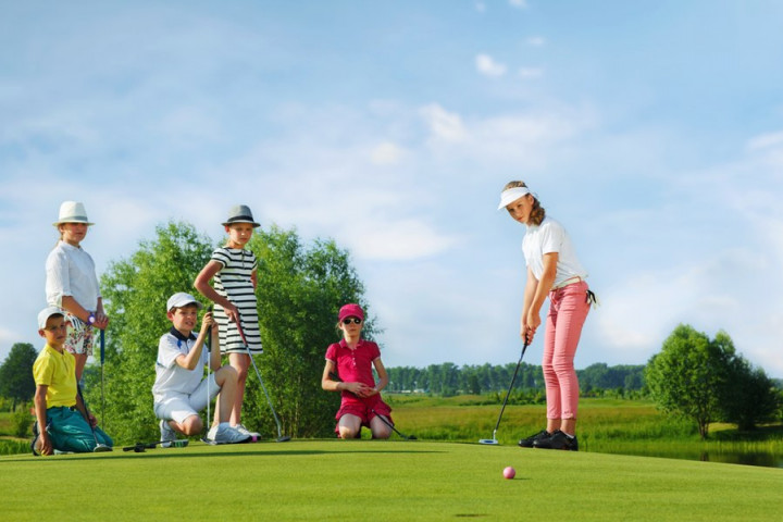 Lợi ích chơi golf đối với trẻ em