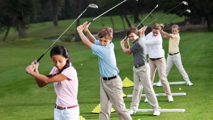 5 cách khiến trẻ em hứng thú học chơi golf